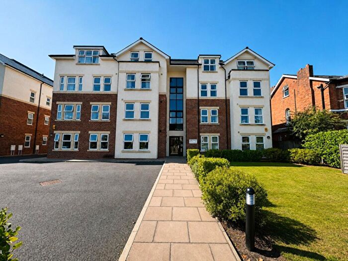 2 Bedroom Apartment For Sale In Leyland Road, Southport, Merseyside, PR9