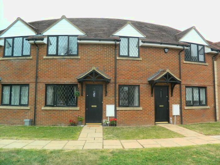 2 Bedroom Maisonette To Rent In Mountbatten Court, St Marys Road, Langley, Berkshire, SL3