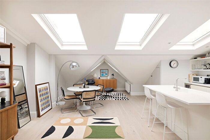 3 Bedroom Flat To Rent In Talbot Road, Bayswater, W2