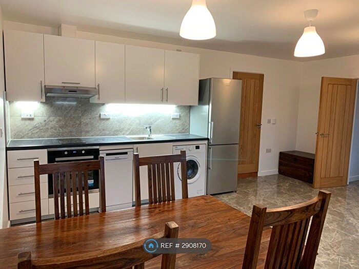 Studio To Rent In Peverel Road, Cambridge, CB5