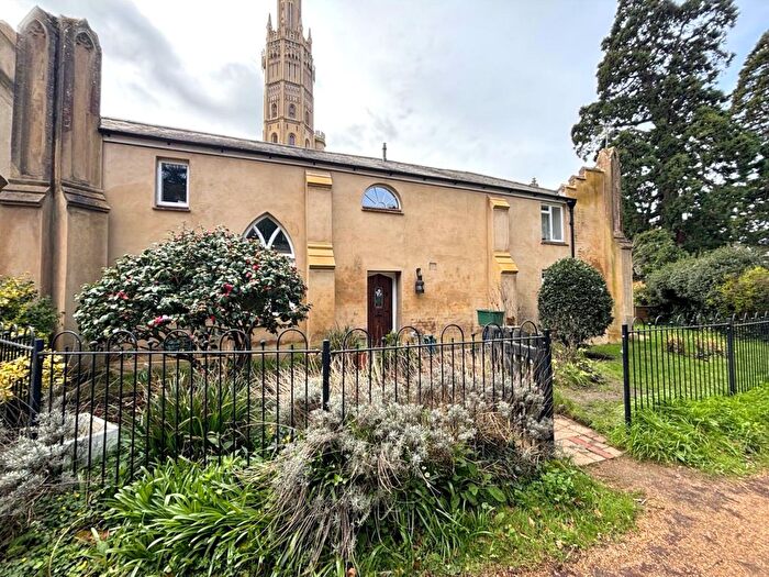 3 Bedroom End Terrace House To Rent In High Street Hadlow Castle, Tonbridge, TN11