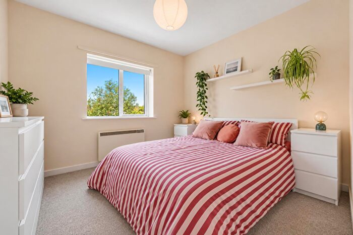2 Bedroom Flat To Rent In Timsbury, Bath, BA2