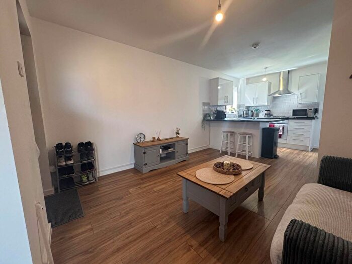 1 Bedroom Terraced House For Sale In Webber Close, Elstree, WD6