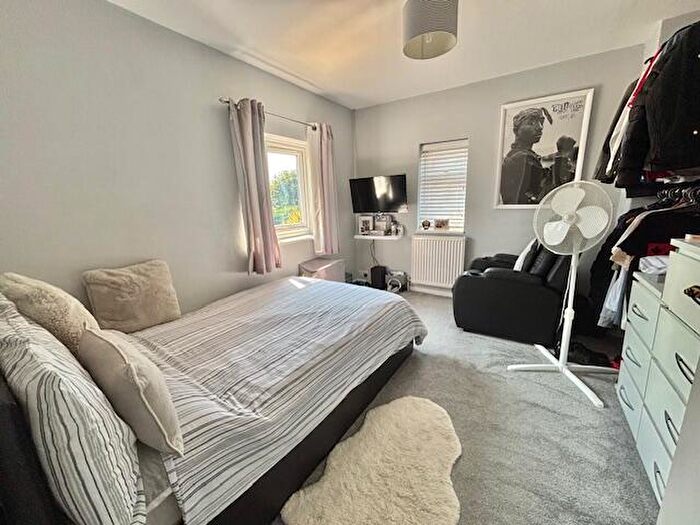 3 Bedroom End Of Terrace House For Sale In Mountwood Road, Selsey, PO20