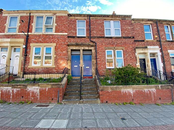 2 Bedroom Apartment To Rent In Brinkburn Avenue, Bensham, Gateshead, NE8