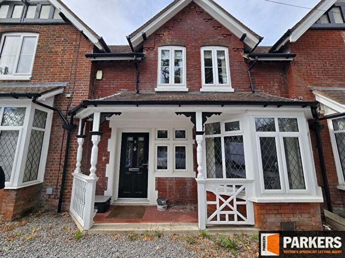 3 Bedroom Terraced House To Rent In Lyndhurst Road, Ashurst, SO40