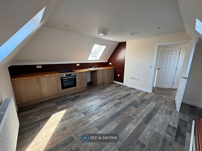 1 Bedroom Flat To Rent In Victoria Road, Ferndown, BH22