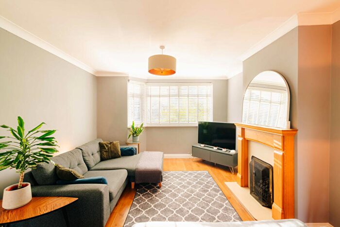 3 Bedroom Terraced House For Sale In Whitchurch Road, Bristol, BS13