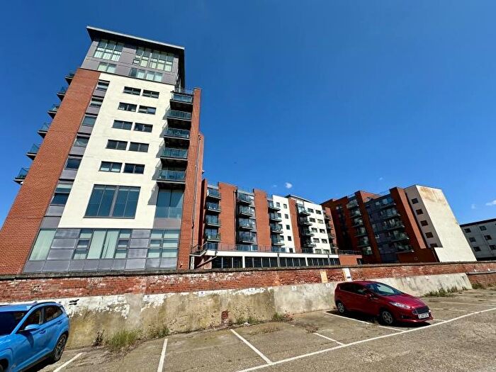 2 Bedroom Apartment For Sale In Neptune Marina Coprolite Street, Ipswich, IP3