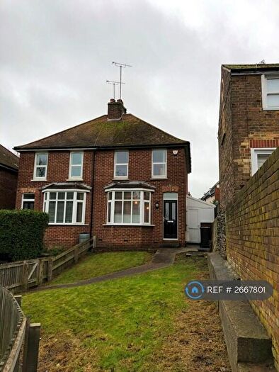 2 Bedroom Semi Detached House To Rent In Vale Square, Ramsgate, CT11