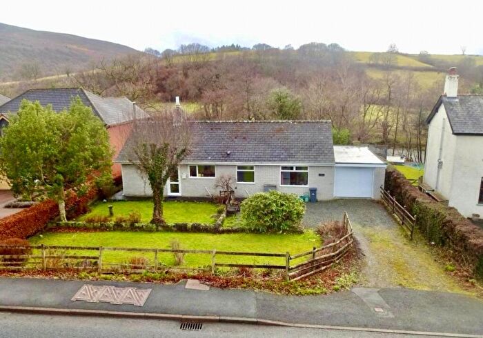 3 Bedroom Bungalow For Sale In South Street, Rhayader, Powys, LD6