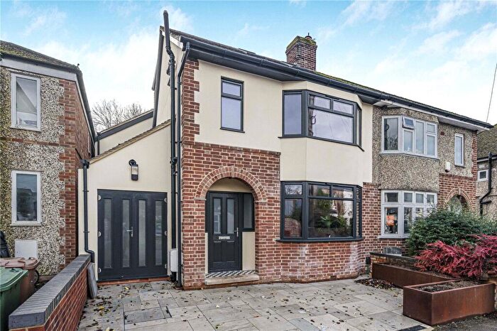 3 Bedroom Semi-Detached House To Rent In Ferry Road, Marston, Oxford, Oxfordshire, OX3