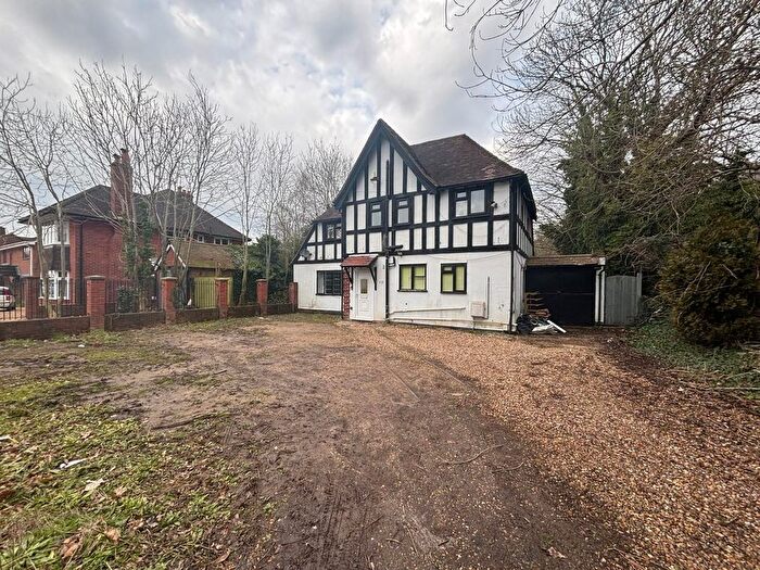 3 Bedroom Detached House To Rent In Southcote Lane, Reading, RG30