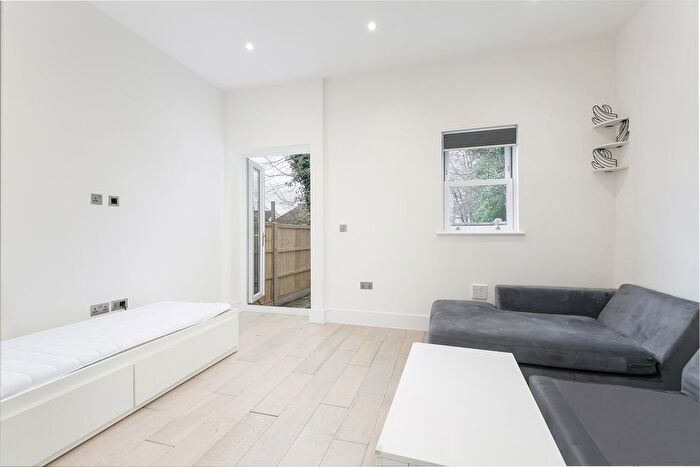 1 Bedroom Flat For Sale In St Julians Farm Road, West Norwood, London, SE27