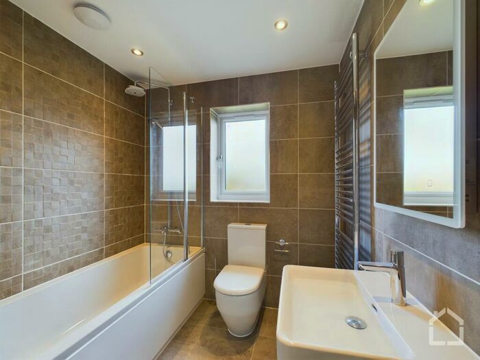 3 Bedroom Detached House For Sale In Jesse Green, Lavendon, MK46