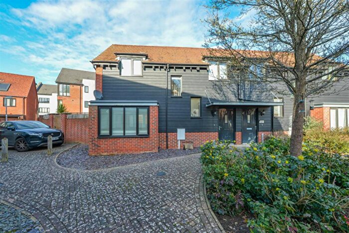 2 Bedroom Semi-Detached House For Sale In Teddington Drive, Leybourne, West Malling, ME19