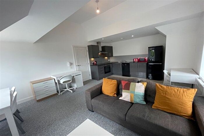 2 Bedroom Flat To Rent In The Pavilion, Russell Road, NG7