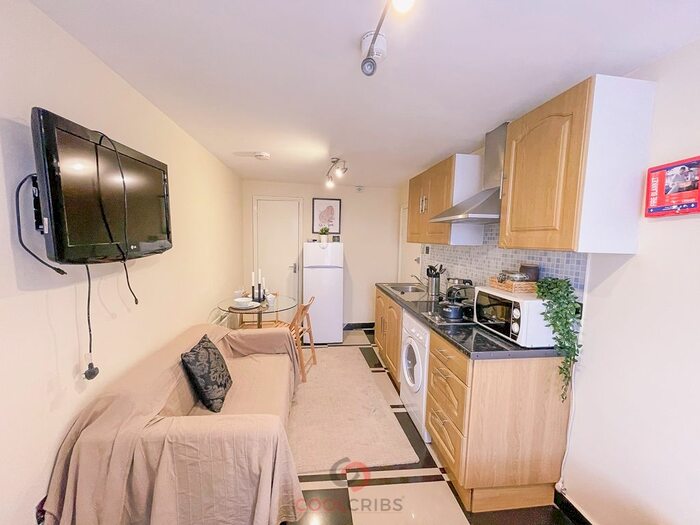 Studio To Rent In Leinster Gardens, Bayswater, W2