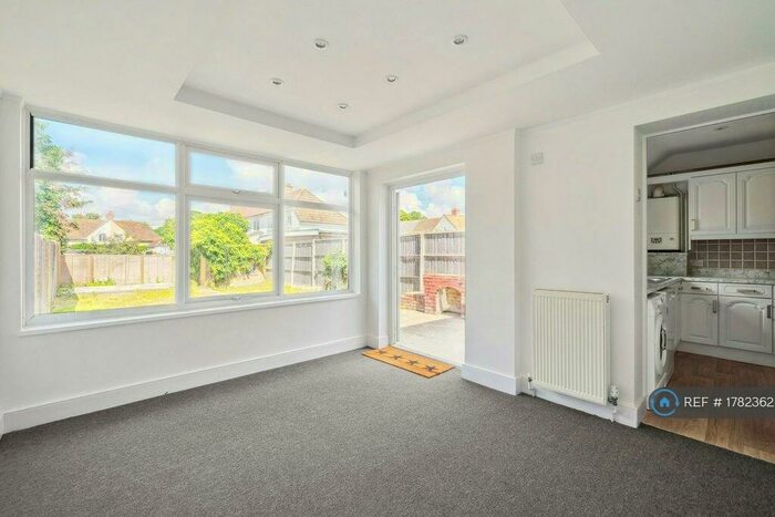 3 Bedroom Terraced House To Rent In Aurelia Road, Croydon, CR0