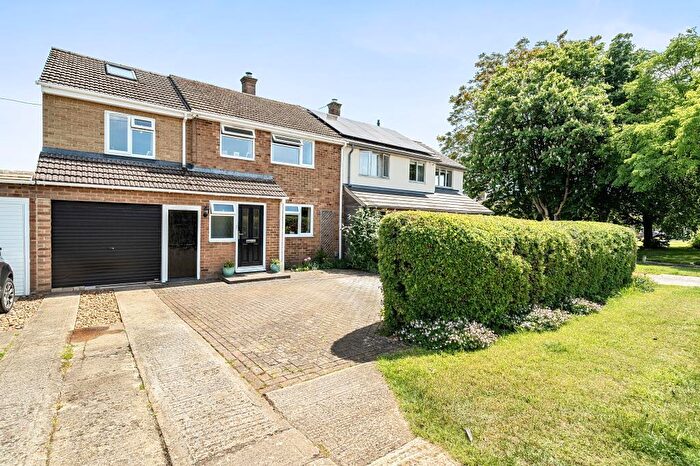 4 Bedroom Semi-Detached House For Sale In Eynsham, Oxfordshire, OX29