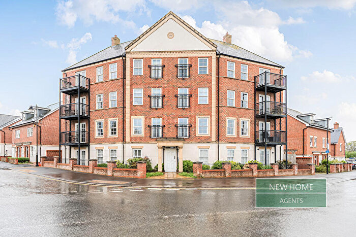 2 Bedroom Flat For Sale In Plant Farm Crescent, Waterlooville, PO7