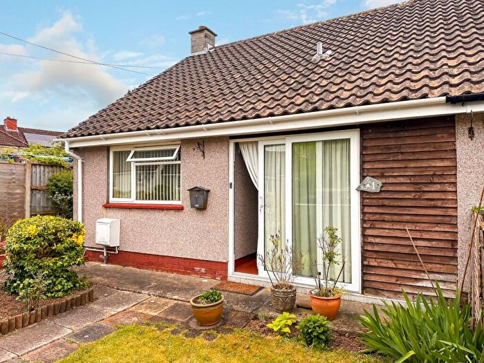 1 Bedroom Bungalow For Sale In Ivy Close, Nailsea, North Somerset, BS48