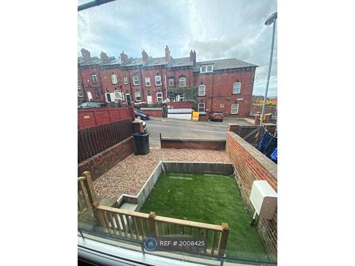 1 Bedroom Flat To Rent In Beeston, Leeds, LS11
