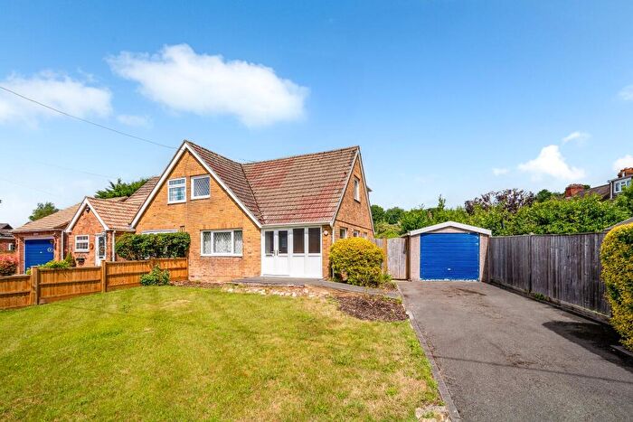 3 Bedroom Semi-Detached House For Sale In Bishop's Waltham, SO32
