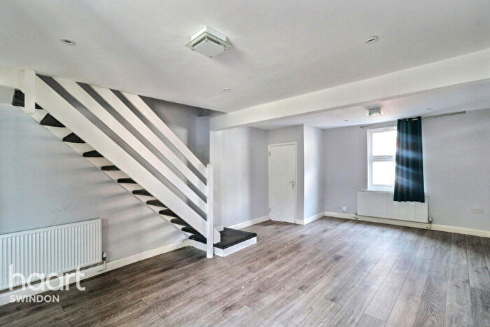 3 Bedroom Terraced House For Sale In Albion Street, Swindon, SN1