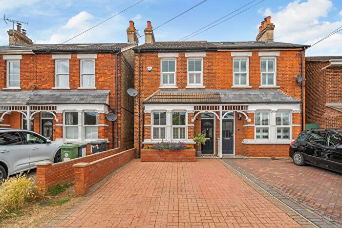 3 Bedroom Semi-Detached House For Sale In Newtown, Henlow, SG16