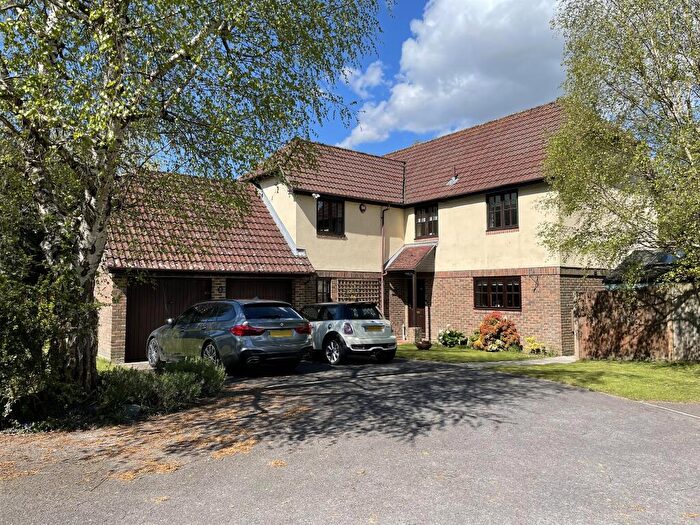 5 Bedroom Detached House For Sale In Elm Gardens, West End, Southampton, SO30