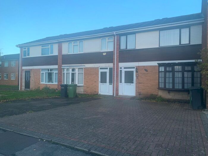 3 Bedroom Property To Rent In Highwood Avenue, Solihull, B92