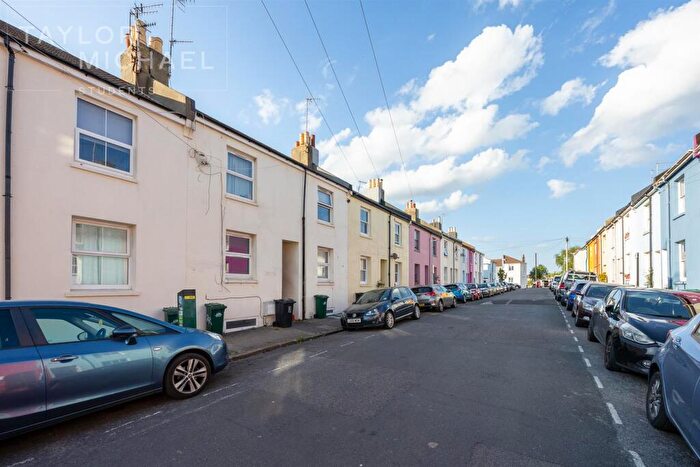 3 Bedroom Terraced House To Rent In Grove Street, Brighton, BN2