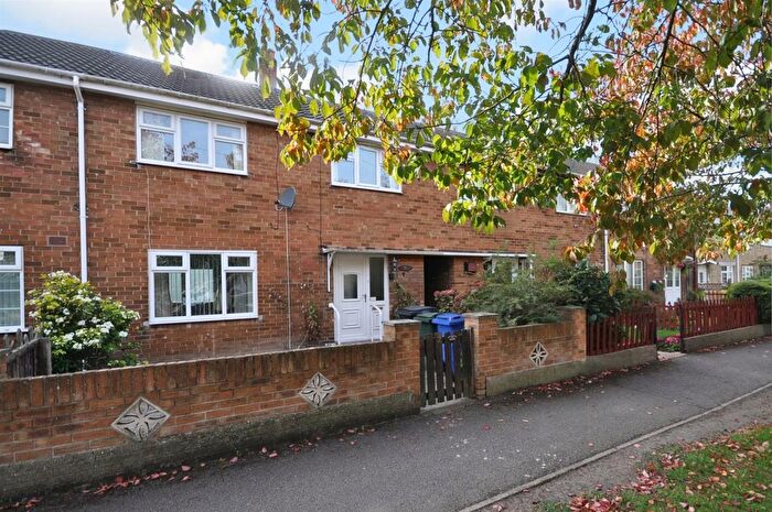3 Bedroom Terraced House For Sale In Houps Road, Thorne, Doncaster, DN8
