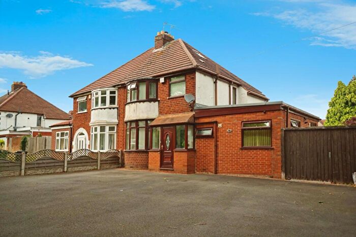 3 Bedroom Semi Detached House For Sale In The Broadway, Dudley, DY1