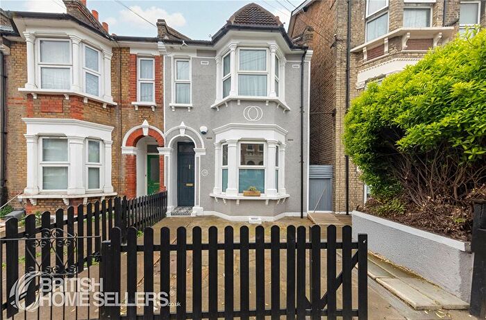 4 Bedroom End Terrace House For Sale In Beechfield Road, London, SE6