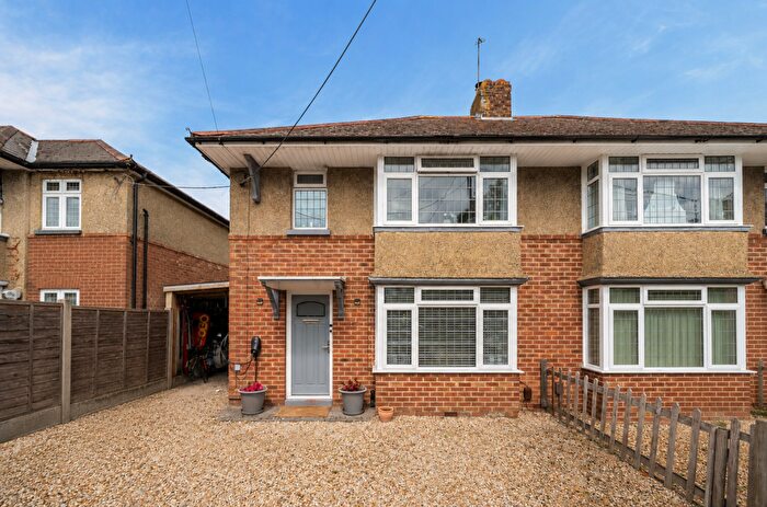 4 Bedroom Semi-Detached House For Sale In Ashfield Road, Andover, SP10