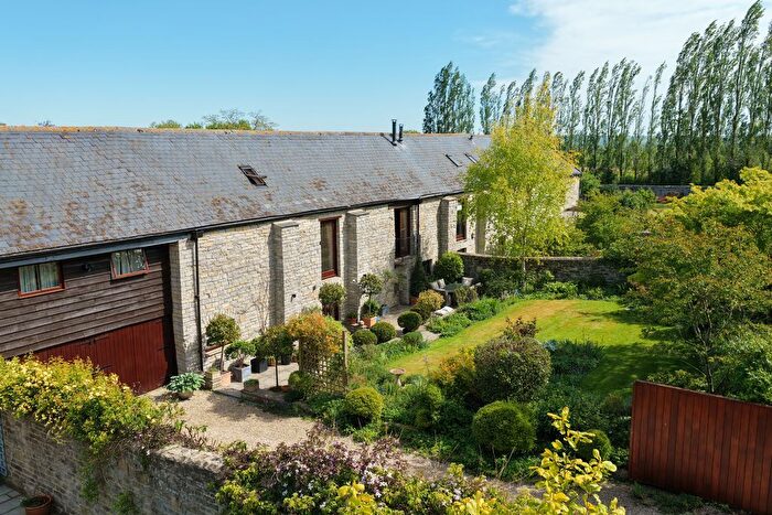 5 Bedroom Terraced House For Sale In Bineham Court, Knole, TA10