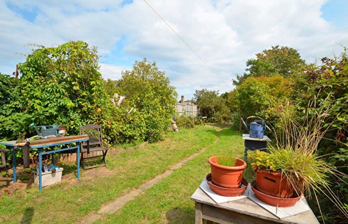 4 Bedroom Terraced House For Sale In Ingram Road, Thornton Heath, CR7