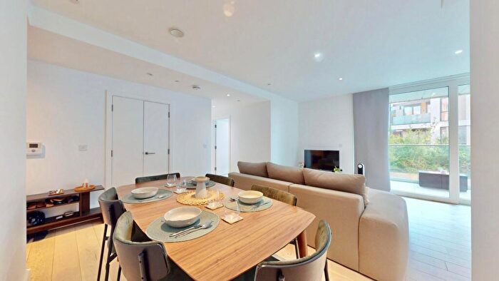 3 Bedroom Apartment For Sale In Claremont House, Maple Way, London, SE16