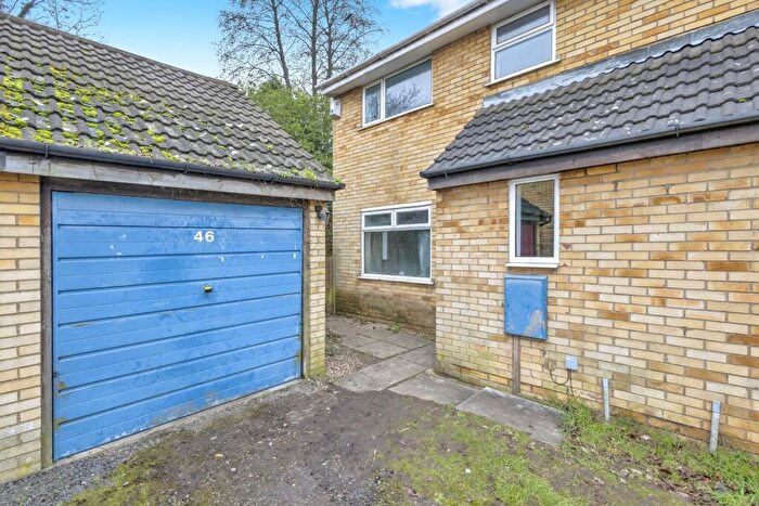 3 Bedroom Semi-Detached House For Sale In Piccadilly Close, Northampton, Northamptonshire, NN4