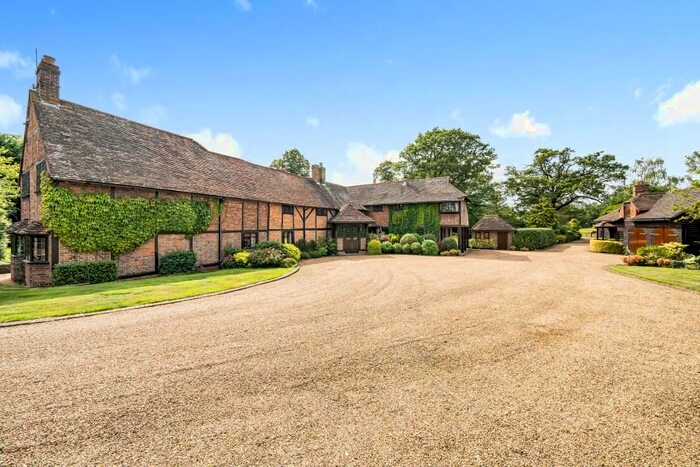 6 Bedroom Detached House To Rent In Chobham, Surrey, GU24