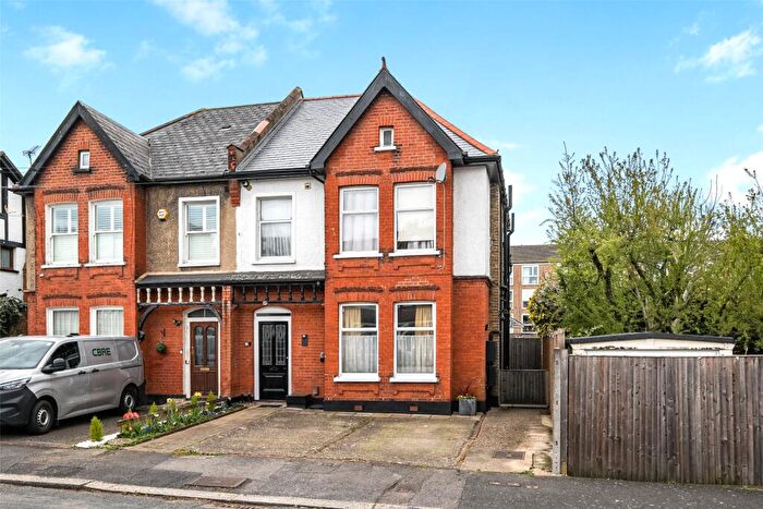 1 Bedroom Maisonette For Sale In Onslow Gardens, Wallington, SM6