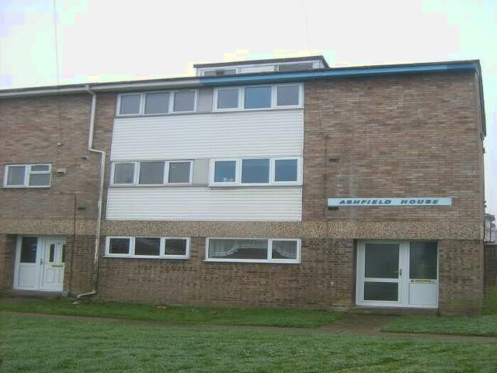 3 Bedroom Flat To Rent In Ashfield House, Wilton Road, Salisbury, SP2