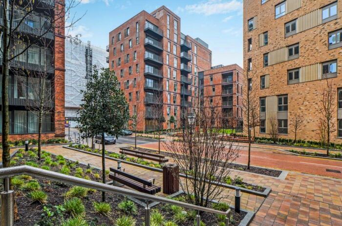 2 Bedroom Flat To Rent In Mary Neuner Road, London, N8