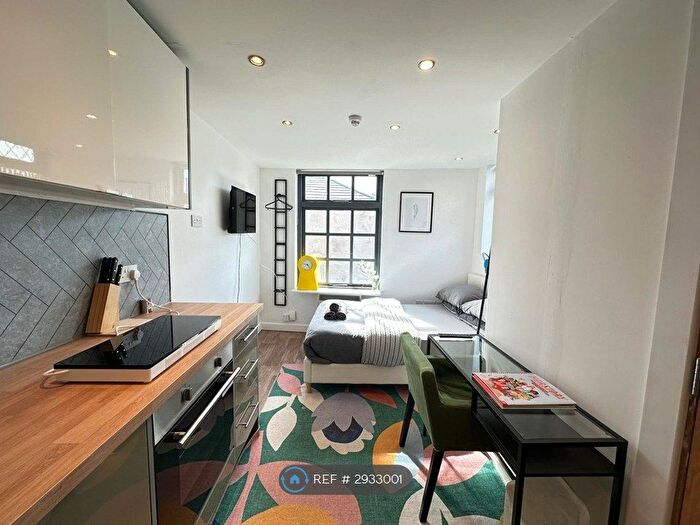 Studio To Rent In Meanwood, Leeds, LS6