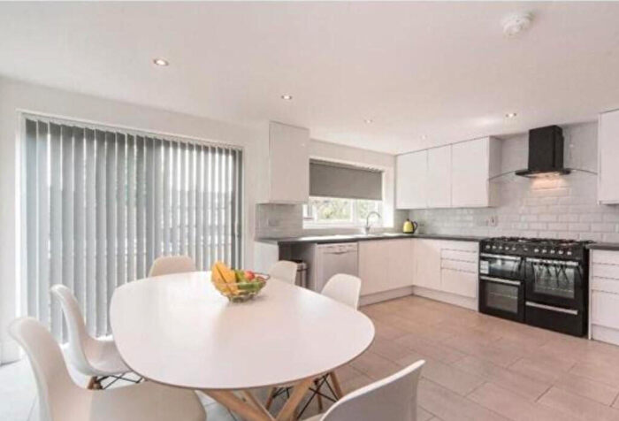 6 Bedroom Detached House To Rent In Harlaxton Drive, Lenton, NG7