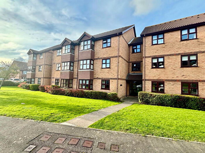 1 Bedroom Flat To Rent In Snowdon Close, Eastbourne, BN23