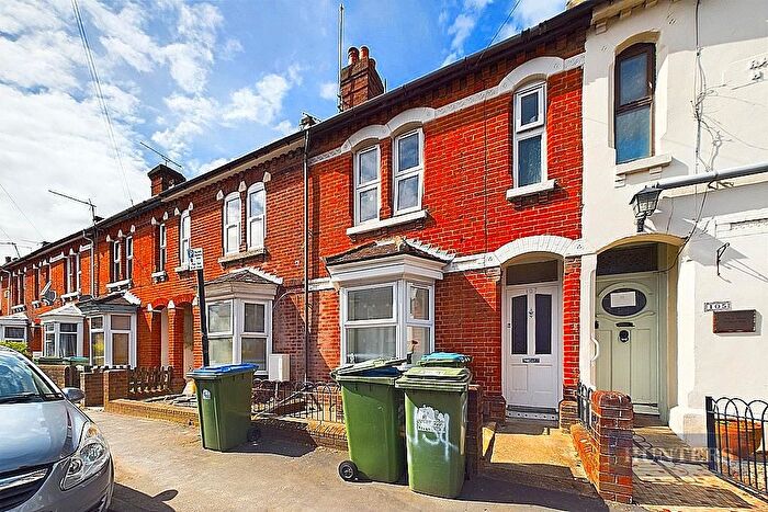 5 Bedroom Terraced House To Rent In Milton Road, Southampton, SO15