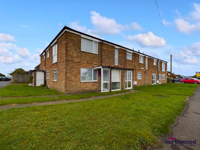 2 Bedroom Flat To Rent In Eastbourne Road, Pevensey Bay, BN24